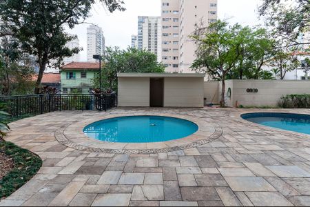 Apartamento para alugar com 168m², 3 quartos e 3 vagas Apartamento para alugar com 168m², 3 quartos e 3 vagasÁrea Comum - Piscina