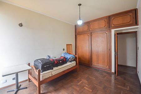 Casa à venda com 700m², 4 quartos e 6 vagasQuarto 2