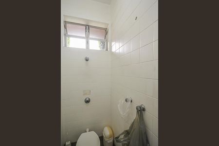 Casa à venda com 700m², 4 quartos e 6 vagasBanheiro de serviço 1