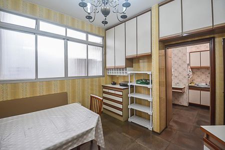 Casa à venda com 700m², 4 quartos e 6 vagasCozinha