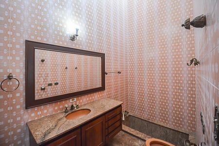 Casa à venda com 700m², 4 quartos e 6 vagasBanheiro da Suíte