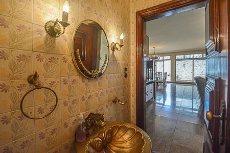 Casa à venda com 700m², 4 quartos e 6 vagasLavabo