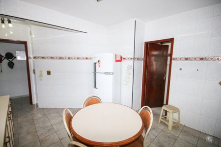 Apartamento para alugar com 92m², 2 quartos e 1 vaga Apartamento para alugar com 92m², 2 quartos e 1 vagaCozinha