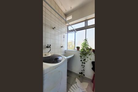 Apartamento à venda com 63m², 2 quartos e 1 vaga Apartamento à venda com 63m², 2 quartos e 1 vagaÁrea de Serviço