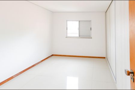 Apartamento para alugar com 160m², 3 quartos e 2 vagas Apartamento para alugar com 160m², 3 quartos e 2 vagasSuíte