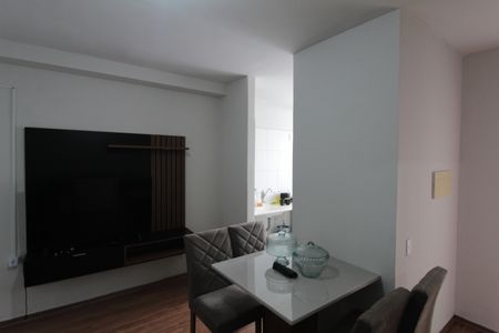 Sala de apartamento para alugar com 2 quartos, 50m² em São Pedro, Ribeirão das Neves