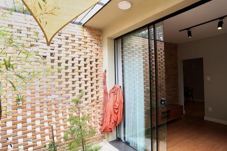 Varanda da Sala de casa à venda com 4 quartos, 160m² em Nova Floresta, Belo Horizonte