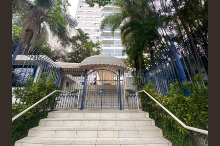 Apartamento à venda com 116m², 3 quartos e 1 vaga Apartamento à venda com 116m², 3 quartos e 1 vagaFachada