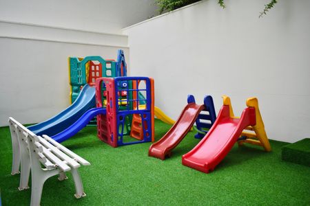 Apartamento à venda com 116m², 3 quartos e 1 vaga Apartamento à venda com 116m², 3 quartos e 1 vagaÁrea comum - Playground