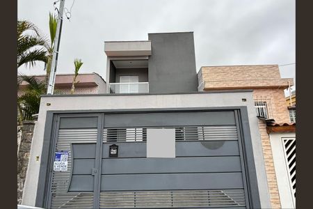 Casa à venda com 120m², 3 quartos e 2 vagas Casa à venda com 120m², 3 quartos e 2 vagasFachada