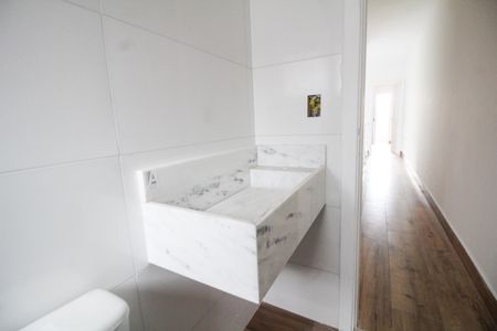 Casa à venda com 120m², 3 quartos e 2 vagas Casa à venda com 120m², 3 quartos e 2 vagasBanheiro 2