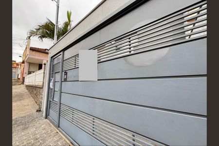 Casa à venda com 120m², 3 quartos e 2 vagas Casa à venda com 120m², 3 quartos e 2 vagasFachada