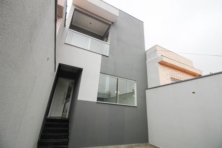 Casa à venda com 120m², 3 quartos e 2 vagas Casa à venda com 120m², 3 quartos e 2 vagasGaragem