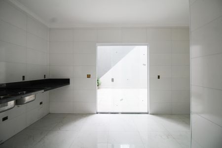 Casa à venda com 120m², 3 quartos e 2 vagas Casa à venda com 120m², 3 quartos e 2 vagasCozinha