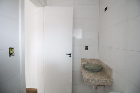 Casa à venda com 120m², 3 quartos e 2 vagas Casa à venda com 120m², 3 quartos e 2 vagasBanheiro Suite