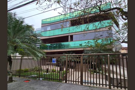 Apartamento para alugar com 120m², 3 quartos e 3 vagas Apartamento para alugar com 120m², 3 quartos e 3 vagasFachada