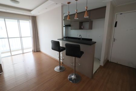 Sala de apartamento à venda com 2 quartos, 61m² em Km 18, Osasco