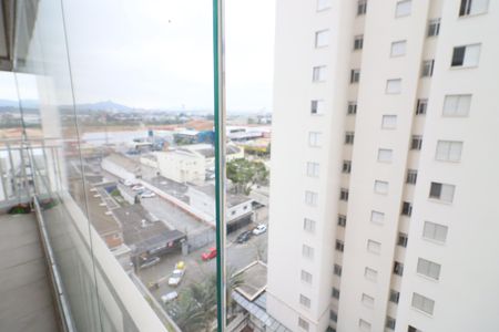 Varanda de apartamento à venda com 2 quartos, 61m² em Km 18, Osasco