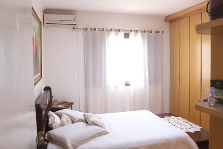 Casa para alugar com 279m², 3 quartos e 8 vagasSuíte 1