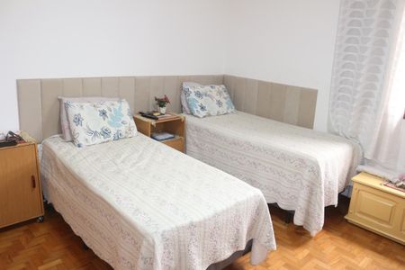 Casa para alugar com 279m², 3 quartos e 8 vagasQuarto 1