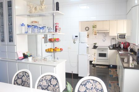 Casa para alugar com 279m², 3 quartos e 8 vagasCozinha