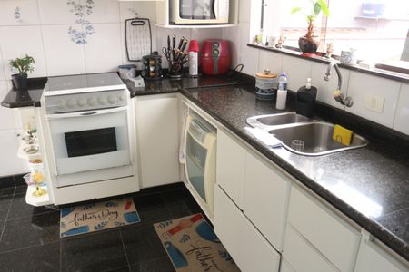 Casa para alugar com 279m², 3 quartos e 8 vagasCozinha