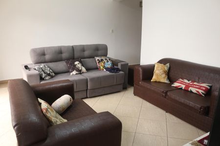 Casa para alugar com 279m², 3 quartos e 8 vagasSala de TV