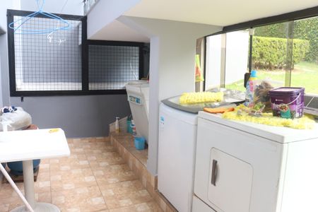 Casa para alugar com 279m², 3 quartos e 8 vagasÁrea de Serviço