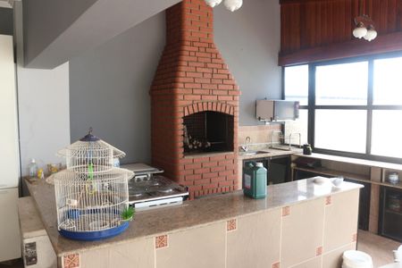 Casa para alugar com 279m², 3 quartos e 8 vagasQuintal