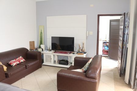 Casa para alugar com 279m², 3 quartos e 8 vagasSala de TV