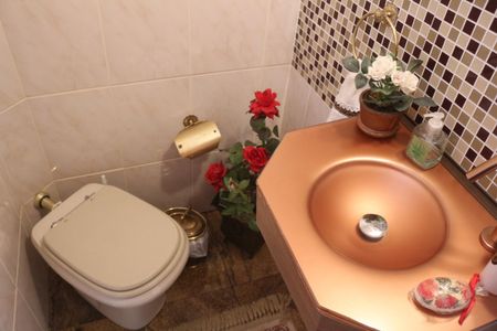 Casa para alugar com 279m², 3 quartos e 8 vagasLavabo