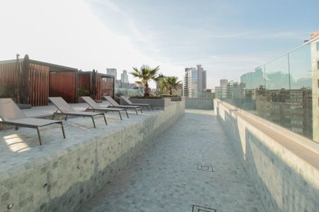 Studio à venda com 25m², 0 quarto e 1 vaga Studio à venda com 25m², 0 quarto e 1 vagaÁrea comum - Piscina