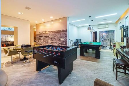 Casa à venda com 565m², 4 quartos e 5 vagas