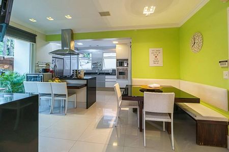 Casa à venda com 565m², 4 quartos e 5 vagas