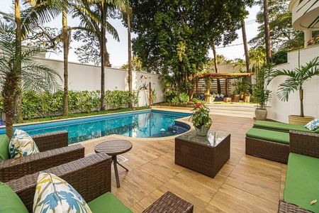 Casa à venda com 565m², 4 quartos e 5 vagas