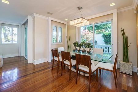Casa à venda com 565m², 4 quartos e 5 vagas
