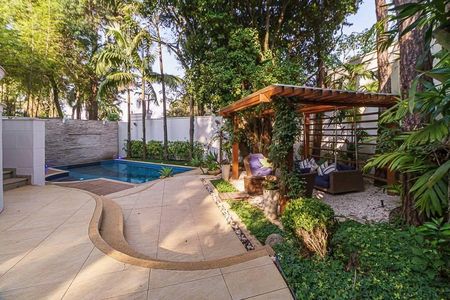 Casa à venda com 565m², 4 quartos e 5 vagas