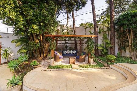 Casa à venda com 565m², 4 quartos e 5 vagas