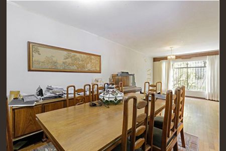 Casa à venda com 4 quartos, 271m² em Vila Madalena, São Paulo