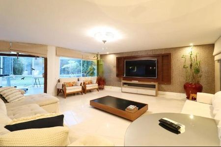 Casa à venda com 4 quartos, 759m² em Chácara Flora, São Paulo