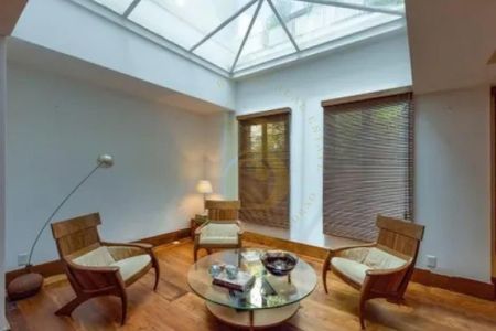 Casa à venda com 4 quartos, 423m² em Jardim Europa, São Paulo
