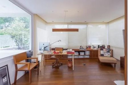 Casa à venda com 4 quartos, 423m² em Jardim Europa, São Paulo