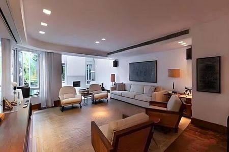 Casa à venda com 4 quartos, 423m² em Jardim Europa, São Paulo