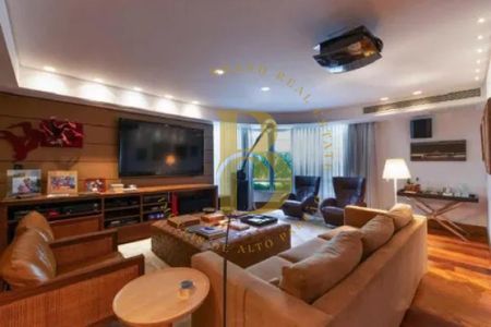 Casa à venda com 4 quartos, 423m² em Jardim Europa, São Paulo