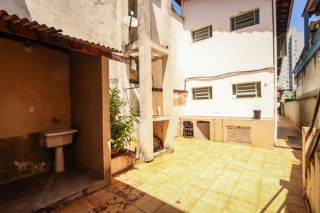 Casa à venda com 236m², 5 quartos e 3 vagas Casa à venda com 236m², 5 quartos e 3 vagasÁrea de Serviço