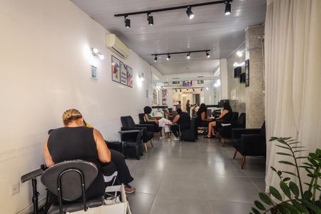 Casa à venda com 236m², 5 quartos e 3 vagas Casa à venda com 236m², 5 quartos e 3 vagasPonto comercial