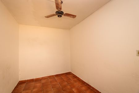 Casa à venda com 236m², 5 quartos e 3 vagas Casa à venda com 236m², 5 quartos e 3 vagasQuarto da Casa 2