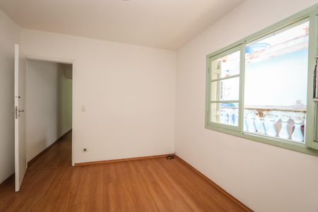 Casa à venda com 236m², 5 quartos e 3 vagas Casa à venda com 236m², 5 quartos e 3 vagasSuíte
