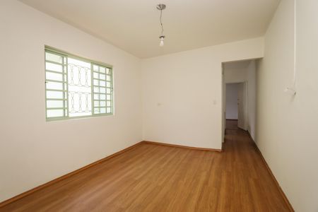 Casa à venda com 236m², 5 quartos e 3 vagas Casa à venda com 236m², 5 quartos e 3 vagasQuarto 3