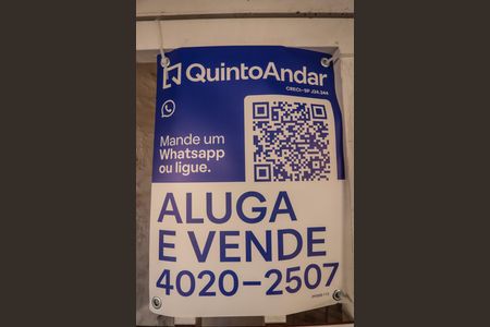 Casa à venda com 236m², 5 quartos e 3 vagas Casa à venda com 236m², 5 quartos e 3 vagasPlaca